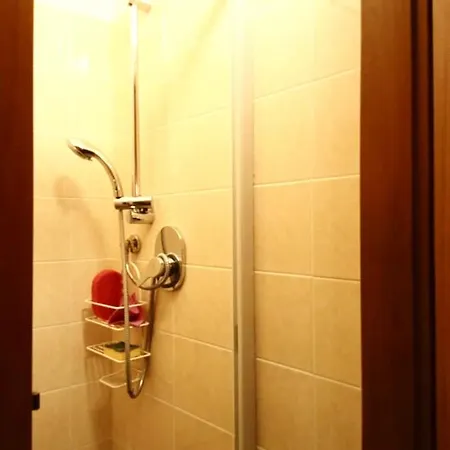 Apartment For 24 Pax 아파트 산레모